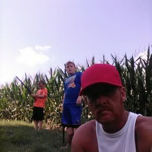 Meet your Posher, Carlos